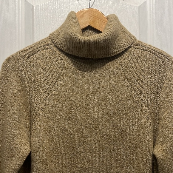 Roots Turtleneck Sweater - Picture 4 of 5